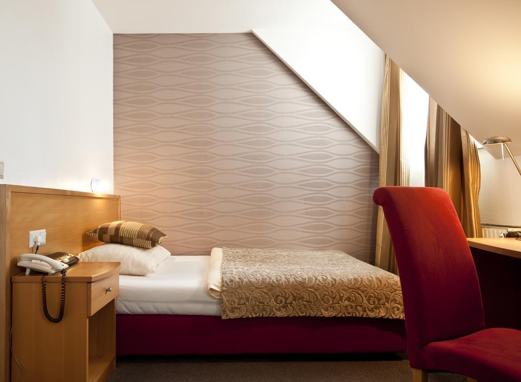 Hotel Geyer Κλάγκενφουρτ Εξωτερικό φωτογραφία